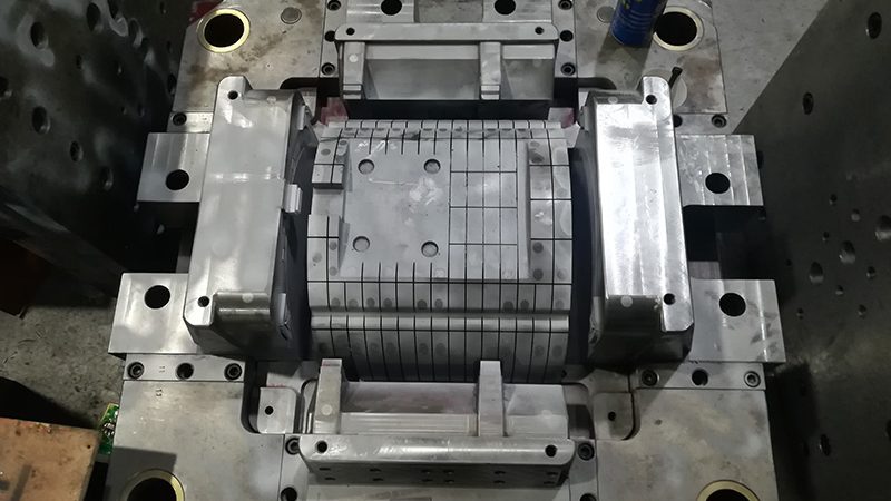 东莞级进模卸料板：揭秘其关键工艺与选型要点**